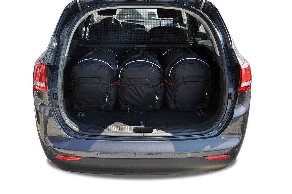 Torby KJUST AERO do Kia Cee'd SW II — torby wyjmowane z bagażnika krok po kroku