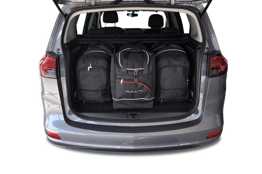 Torby KJUST SPORT do Opel Zafira C (P12) — zestaw ułożony w bagażniku