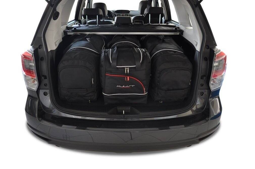 Torby KJUST SPORT do Subaru Forester IV (SJ) — zestaw ułożony w bagażniku