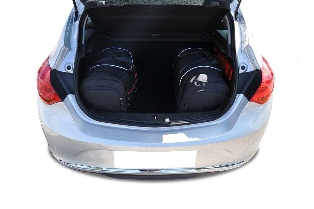 Torby KJUST SPORT do Opel Astra Hatchback 5D J (P10) — torby wyjmowane z bagażnika krok po kroku