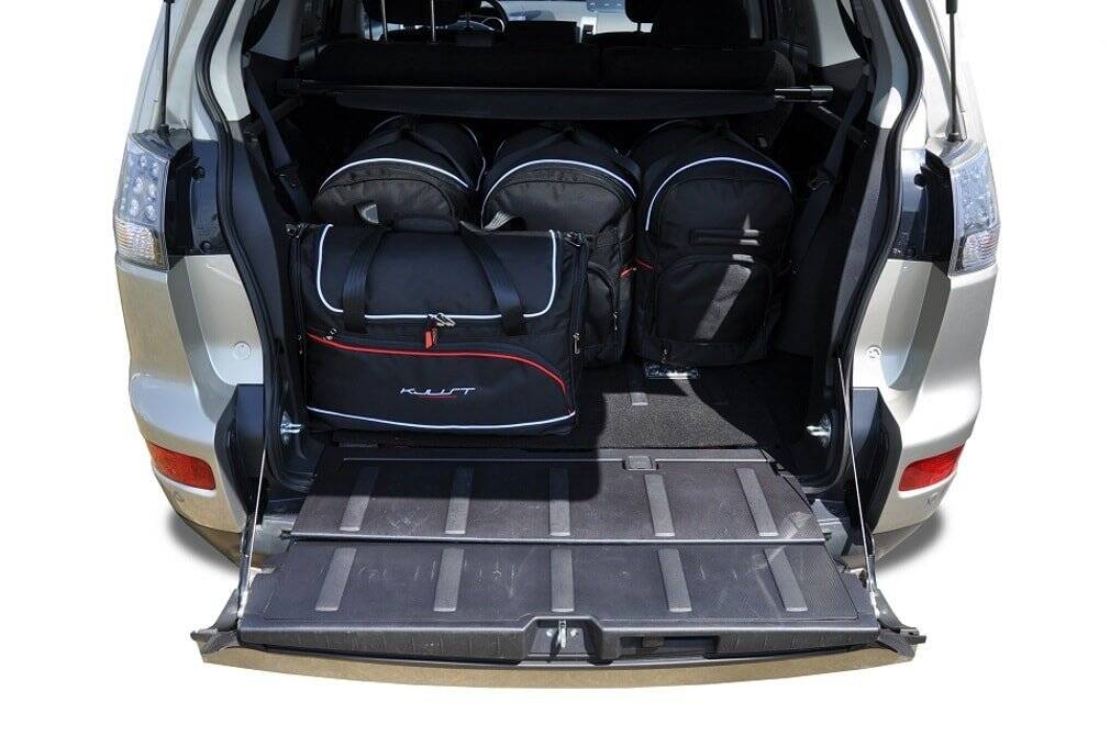 Torby KJUST AERO do Mitsubishi Outlander II — torby wyjmowane z bagażnika krok po kroku