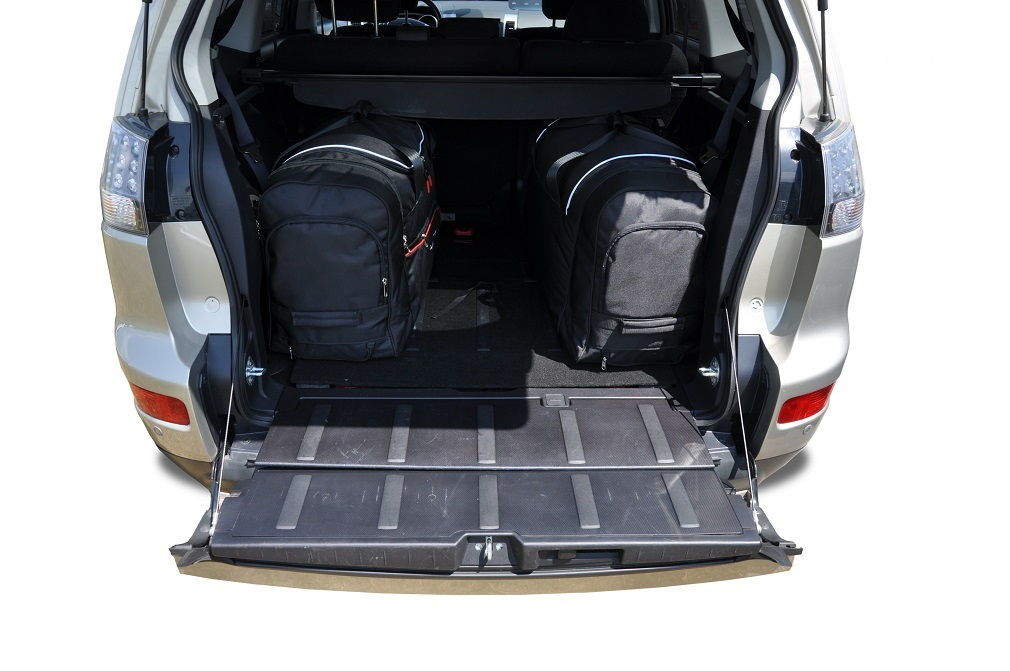 Torby KJUST SPORT do Mitsubishi Outlander II — torby wyjmowane z bagażnika krok po kroku