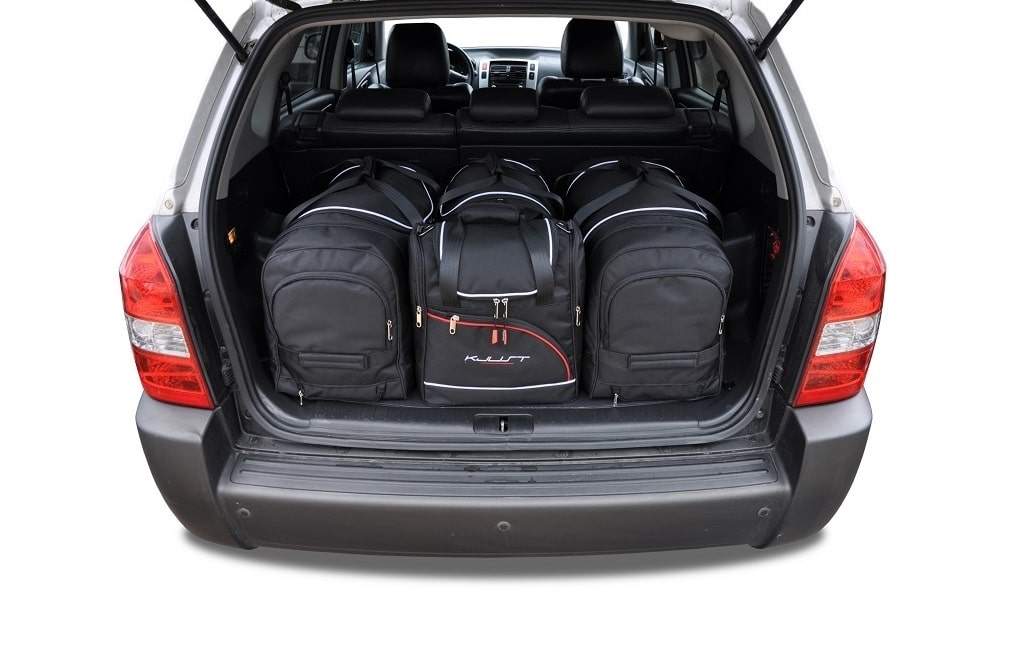 Torby KJUST AERO do Hyundai Tucson I (JM) — zestaw ułożony w bagażniku