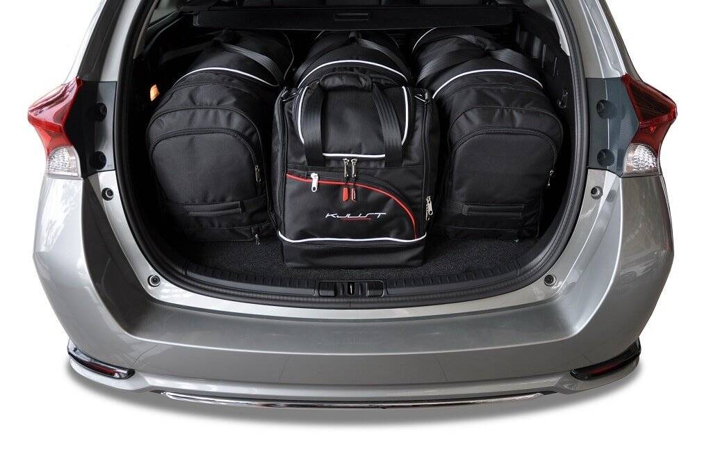 Torby KJUST SPORT do Toyota Auris Touring Sports II (E18) — zestaw ułożony w bagażniku