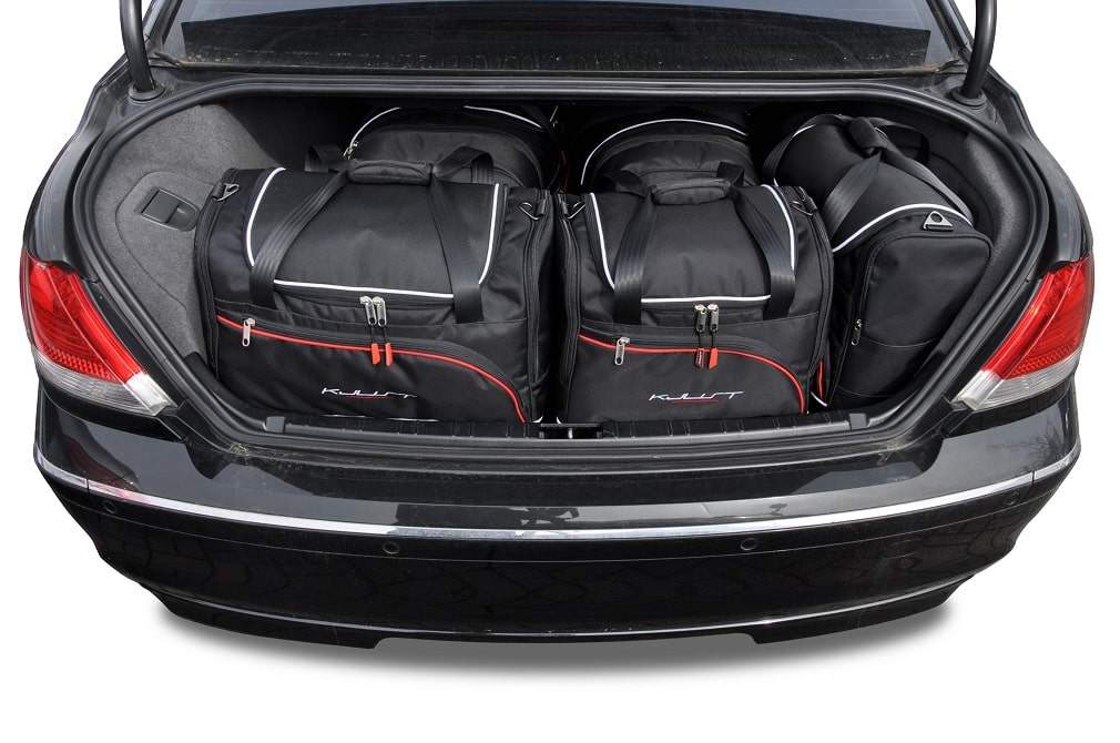 Torby KJUST AERO do BMW 7 Limousine E65 — zestaw ułożony w bagażniku