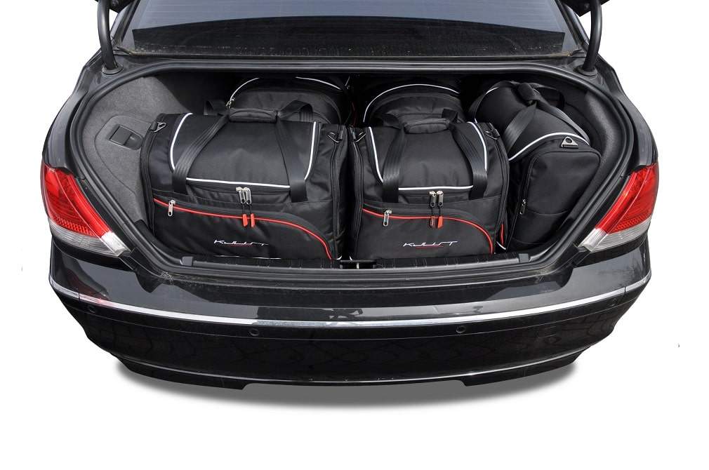 Torby KJUST AERO do BMW 7 Limousine E65 — zestaw ułożony w bagażniku