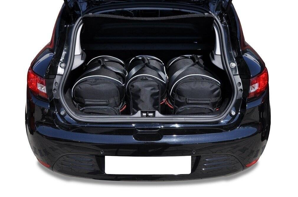Torby KJUST SPORT do Renault Clio Hatchback IV — zestaw ułożony w bagażniku