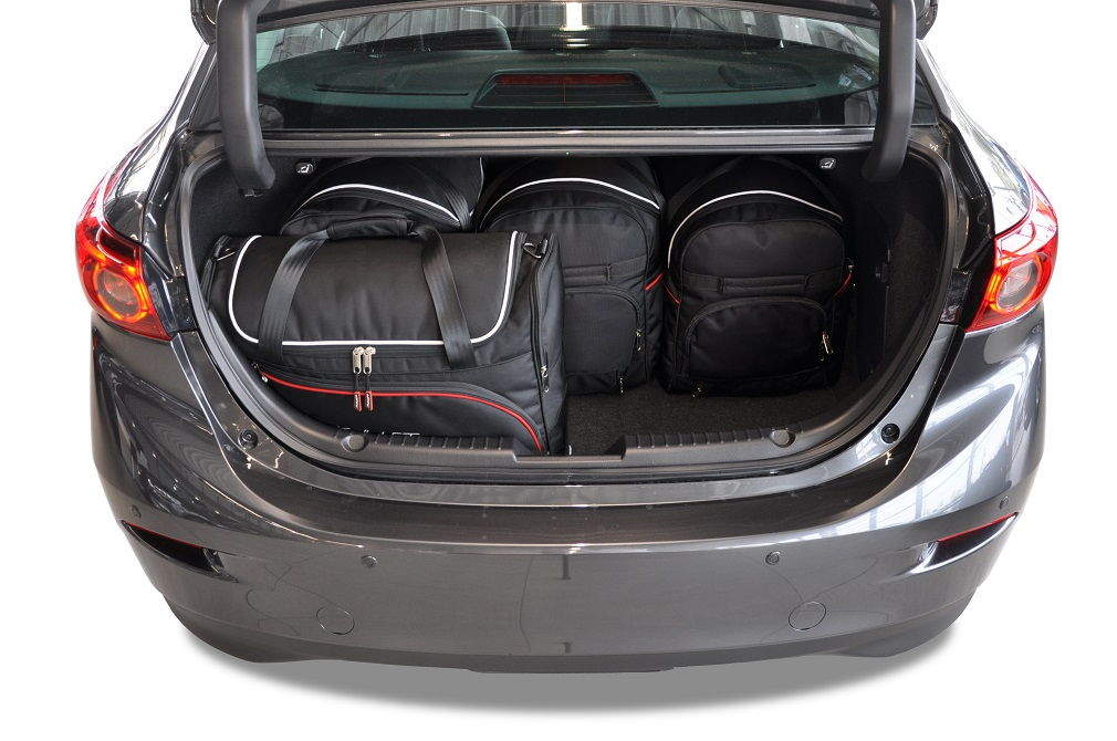 Torby KJUST AERO do Mazda 3 Limousine III — torby wyjmowane z bagażnika krok po kroku