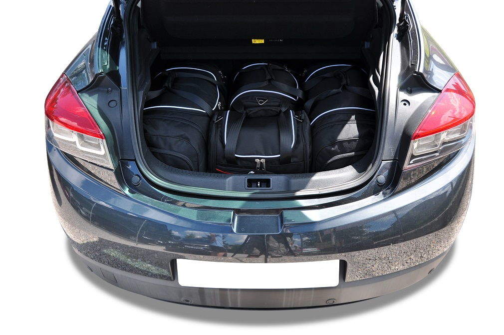Torby KJUST SPORT do Renault Megane Coupe III — zestaw ułożony w bagażniku