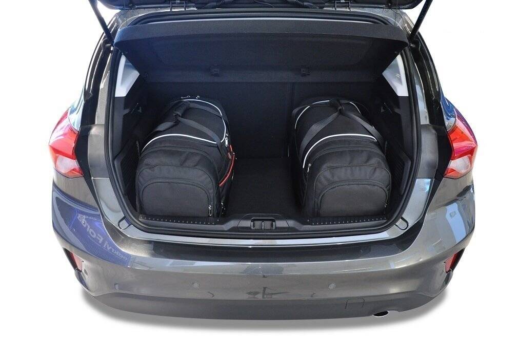 Torby KJUST AERO do Ford Focus IV — torby wyjmowane z bagażnika krok po kroku