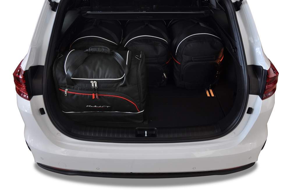 Torby KJUST SPORT do Kia Cee'd SW III — torby wyjmowane z bagażnika krok po kroku