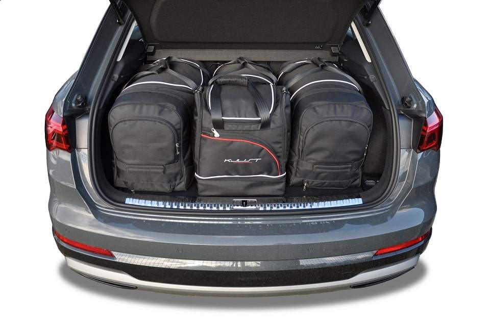 Torby KJUST SPORT do Audi Q3 / RS Q3 F3 — zestaw ułożony w bagażniku