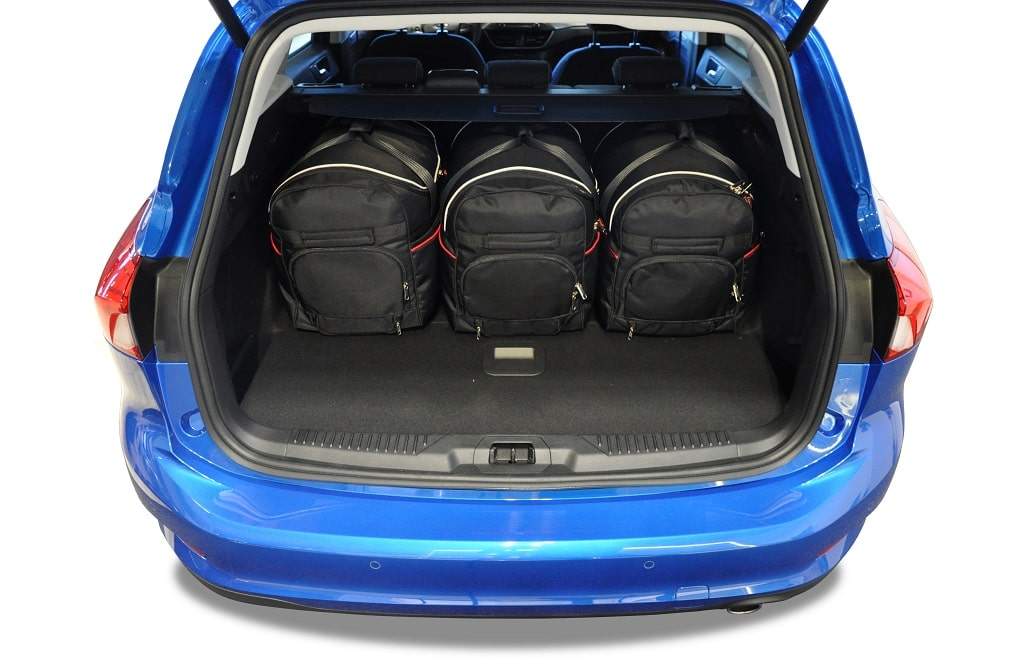 Torby KJUST SPORT do Ford Focus IV — torby wyjmowane z bagażnika krok po kroku