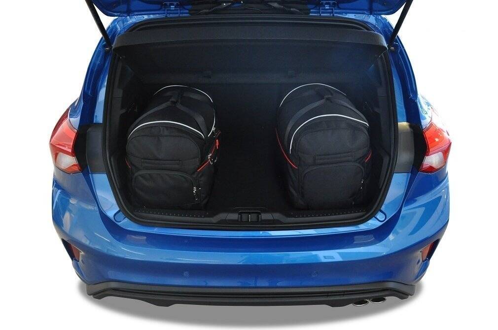 Torby KJUST SPORT do Ford Focus IV — torby wyjmowane z bagażnika krok po kroku