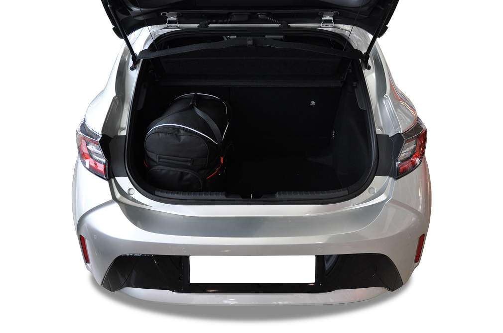 Torby KJUST SPORT do Toyota Corolla Hatchback XII (E21) — torby wyjmowane z bagażnika krok po kroku