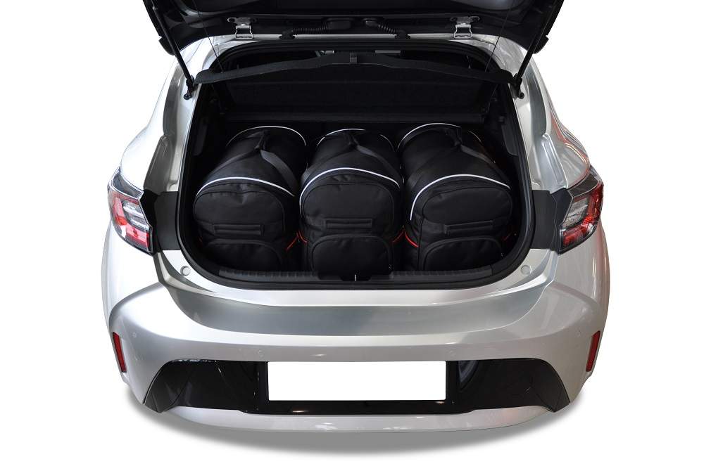 Torby KJUST TROLLEY do Toyota Corolla Hatchback XII (E21) — zestaw ułożony w bagażniku