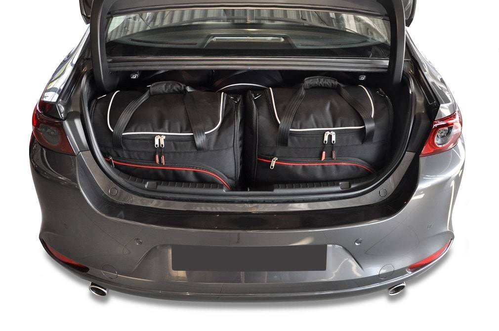 Torby KJUST SPORT do Mazda 3 Limousine IV (BP) — zestaw ułożony w bagażniku