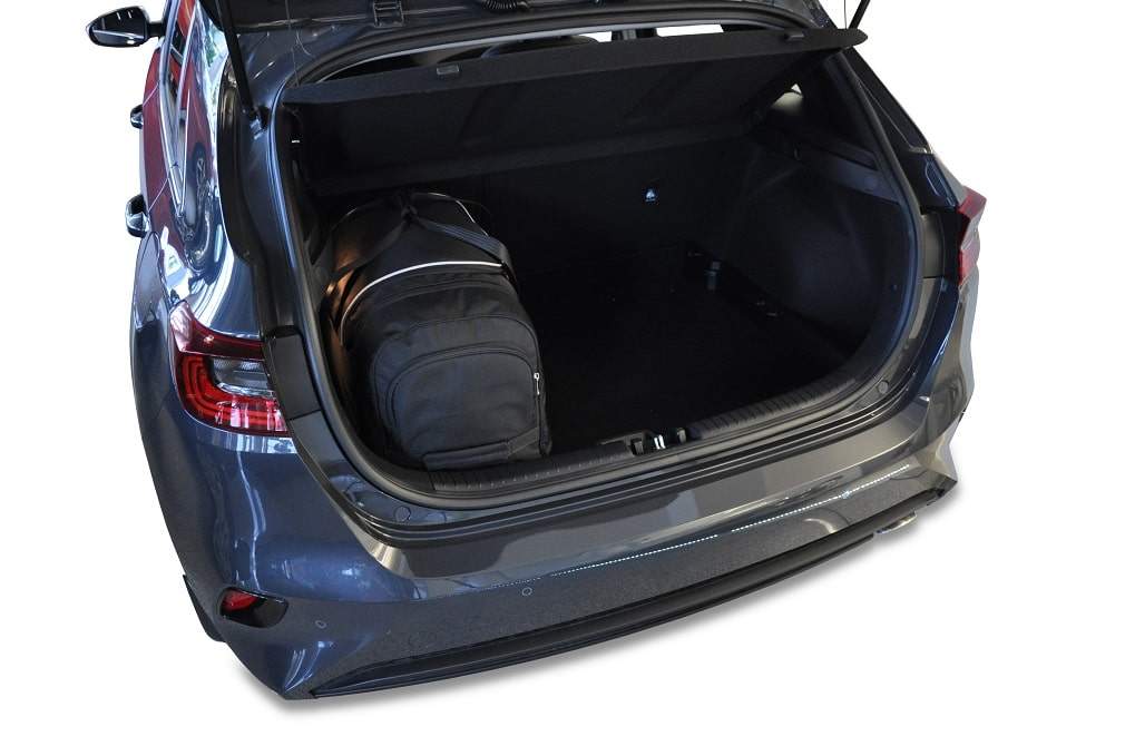 Torby KJUST AERO do Kia Ceed Hatchback III — torby wyjmowane z bagażnika krok po kroku
