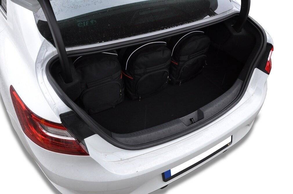 Torby KJUST SPORT do Renault Megane Grandcoupe IV — torby wyjmowane z bagażnika krok po kroku