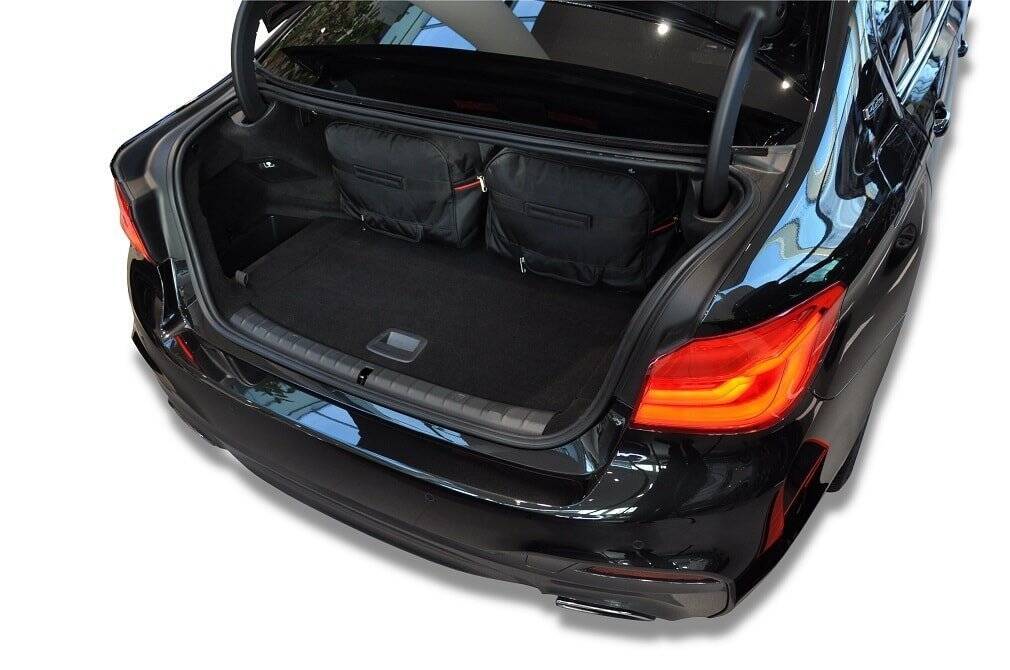 Torby KJUST AERO do BMW 5 Limousine Plug-In Hybrid G30 — torby wyjmowane z bagażnika krok po kroku