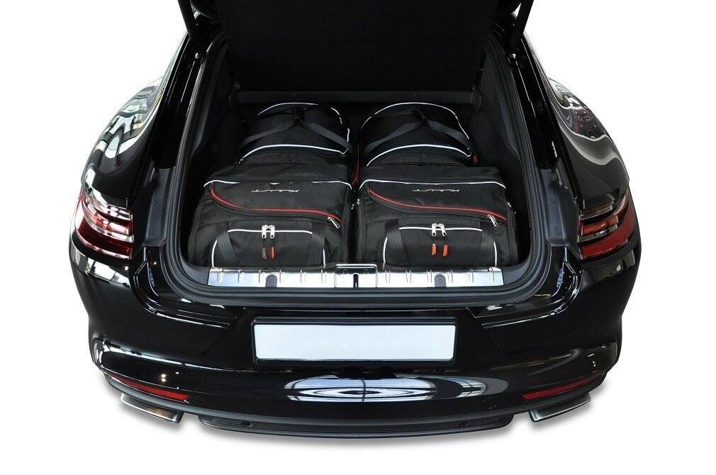 Torby KJUST SPORT do Porsche Panamera Plug-In Hybrid II (971) — zestaw ułożony w bagażniku
