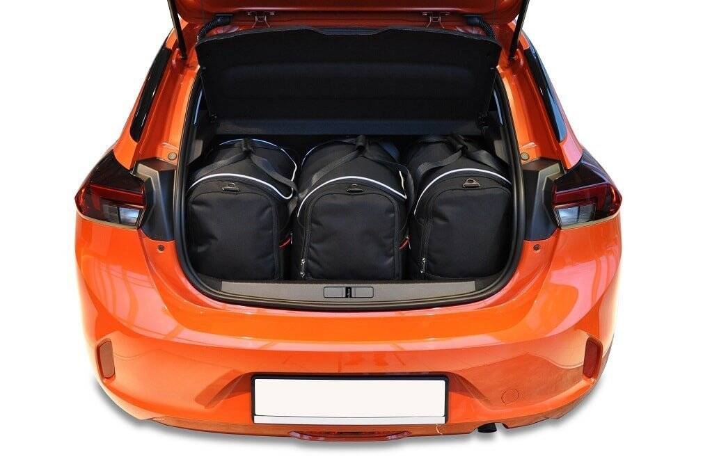 Torby KJUST SPORT do Opel Corsa Hatchback F (P2JO) — zestaw ułożony w bagażniku