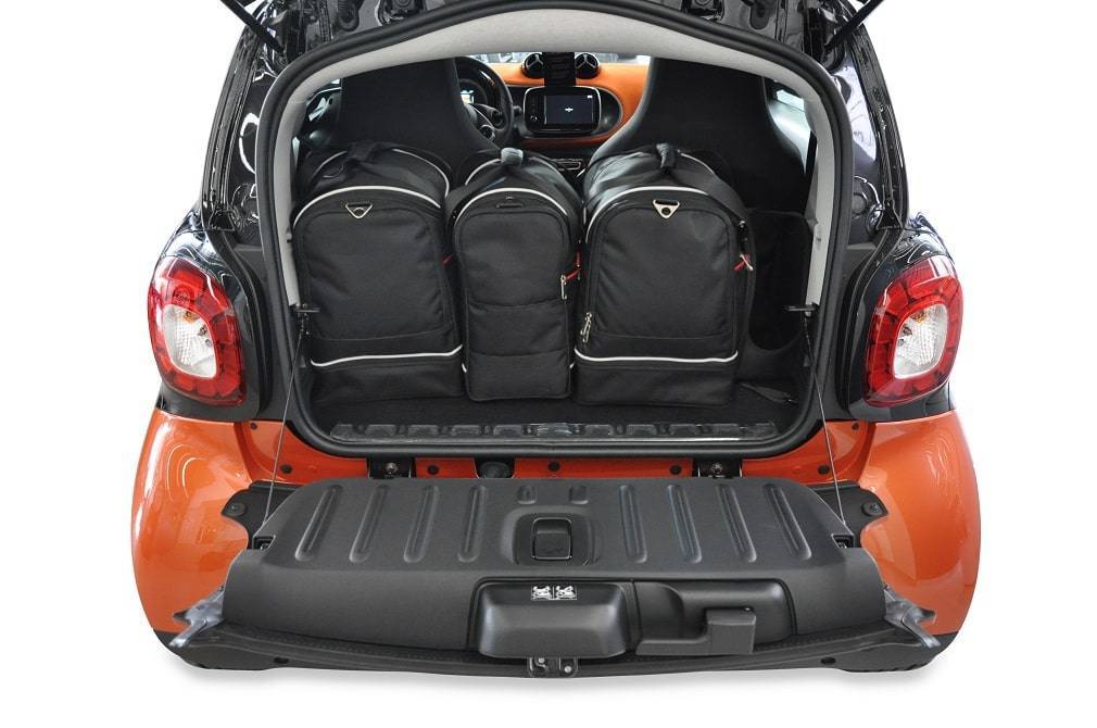 Torby KJUST AERO do Smart Fortwo Coupe EV III — zestaw ułożony w bagażniku