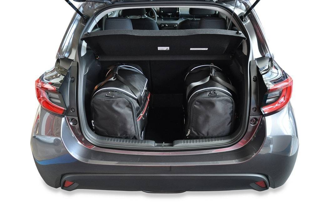 Torby KJUST AERO do Toyota Yaris IV — torby wyjmowane z bagażnika krok po kroku
