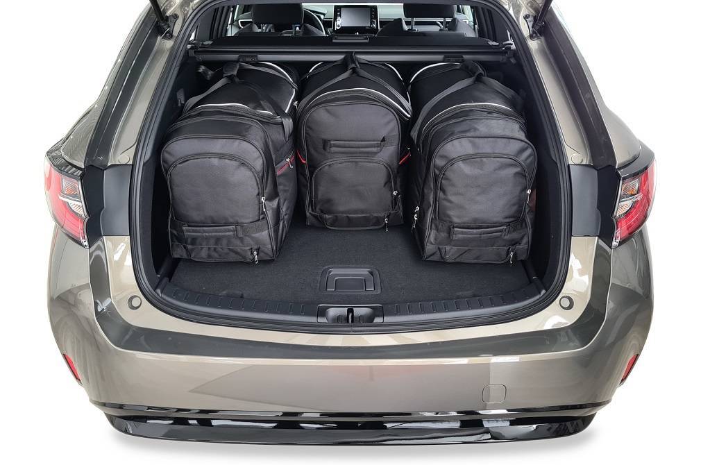 Torby KJUST SPORT do Toyota Corolla Touring Sports XII (E21) — torby wyjmowane z bagażnika krok po kroku