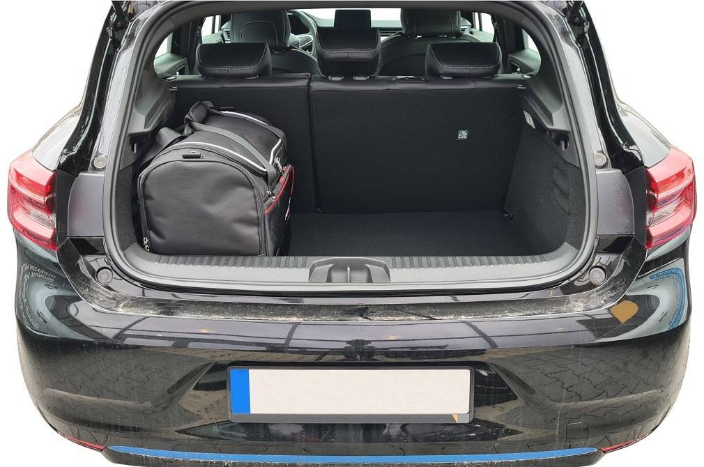 Torby KJUST SPORT do Renault Clio Hatchback Hybrid V — torby wyjmowane z bagażnika krok po kroku