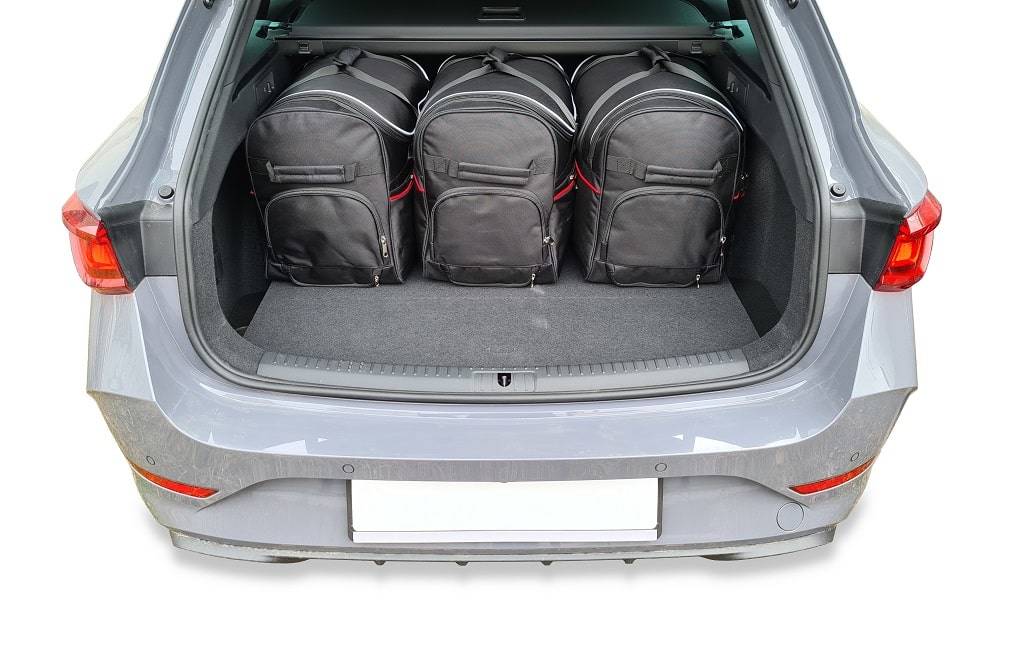 Torby KJUST SPORT do Cupra Leon Sportstourer I — torby wyjmowane z bagażnika krok po kroku
