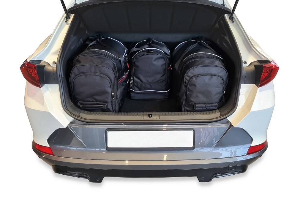 Torby KJUST SPORT do Cupra Formentor I — torby wyjmowane z bagażnika krok po kroku