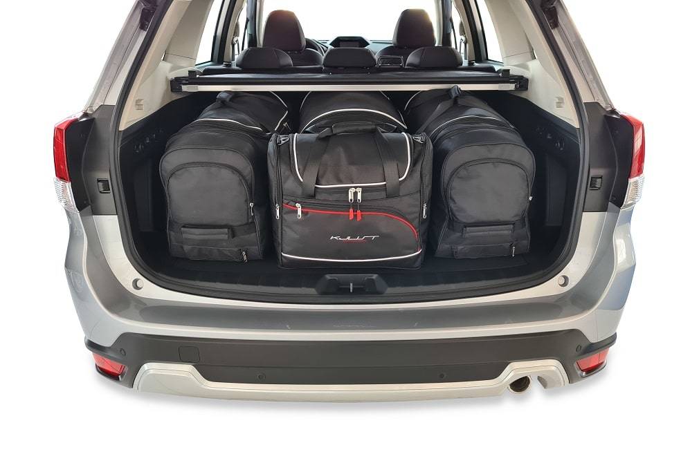 Torby KJUST AERO do Subaru Forester V (SK) — zestaw ułożony w bagażniku