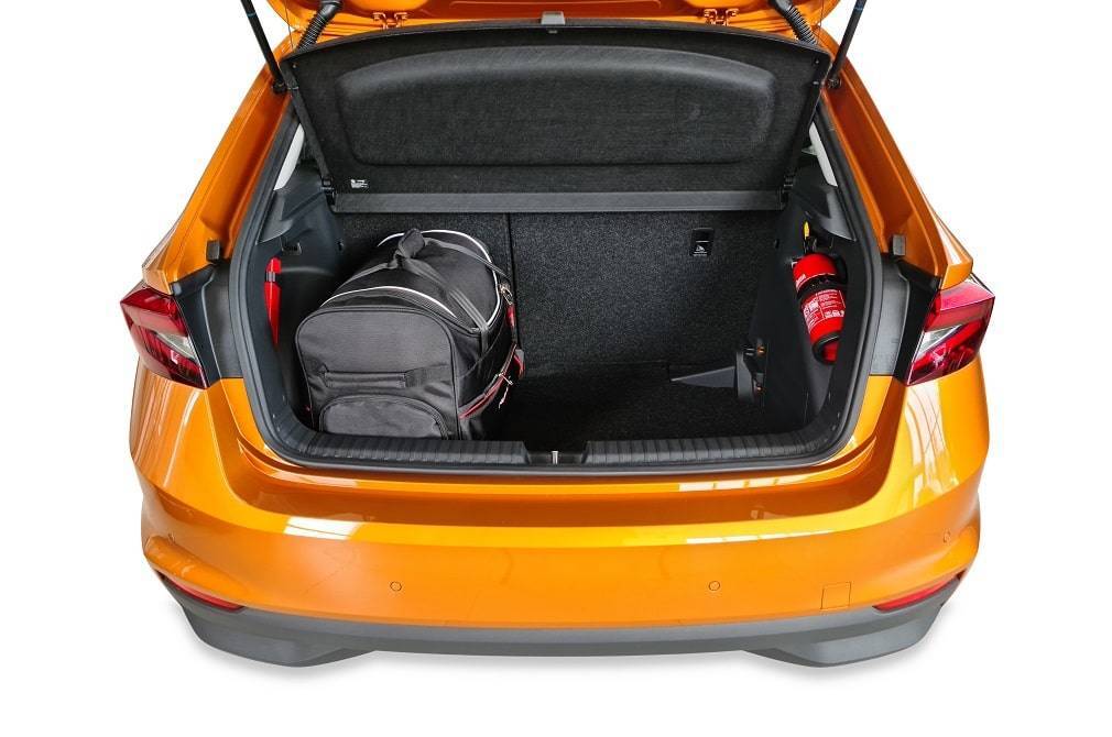 Torby KJUST SPORT do Skoda Fabia Hatchback IV — torby wyjmowane z bagażnika krok po kroku