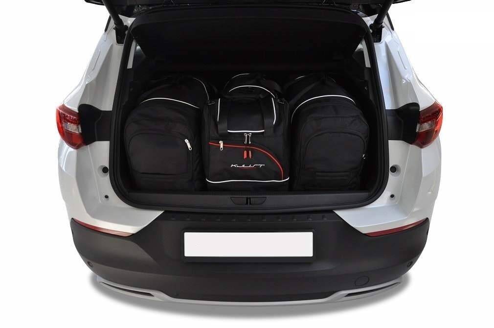 Torby KJUST SPORT do Opel Grandland X Plug-In Hybrid A (A18) — zestaw ułożony w bagażniku