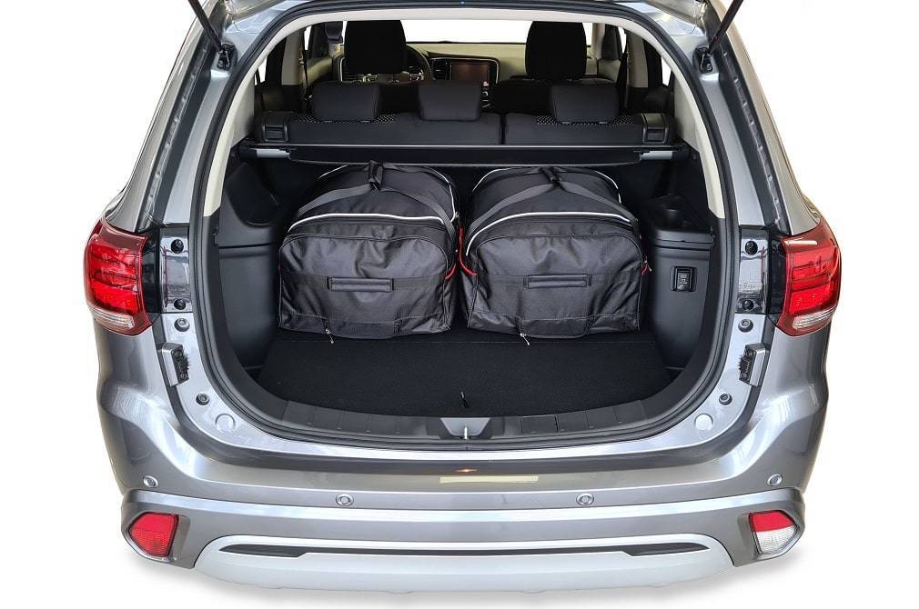 Torby KJUST AERO do Mitsubishi Outlander Plug-In Hybrid III — torby wyjmowane z bagażnika krok po kroku