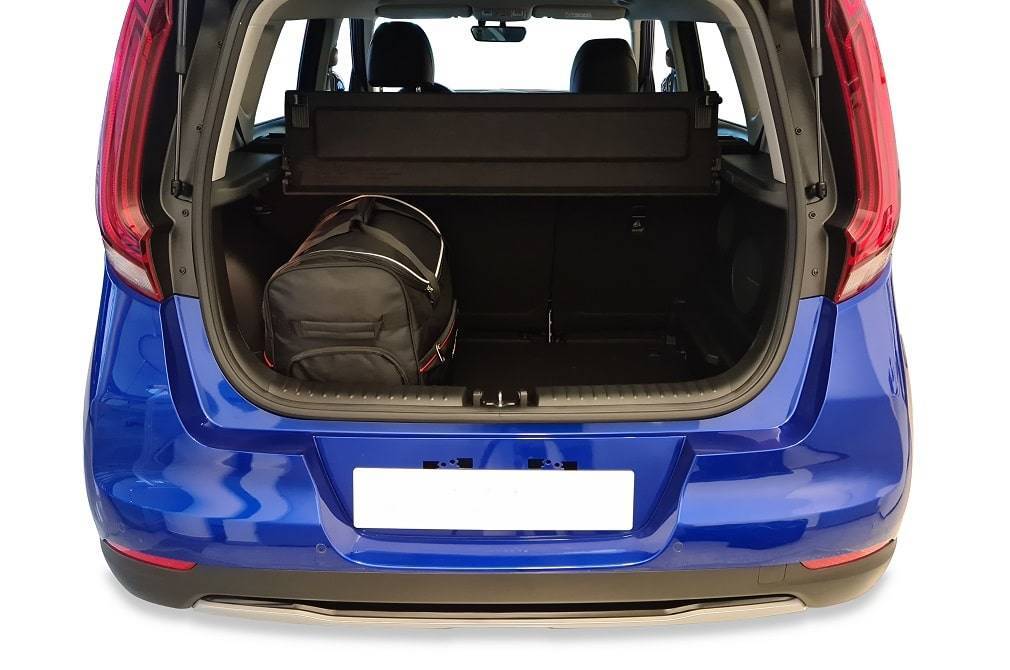 Torby KJUST SPORT do Kia E-Soul III — torby wyjmowane z bagażnika krok po kroku