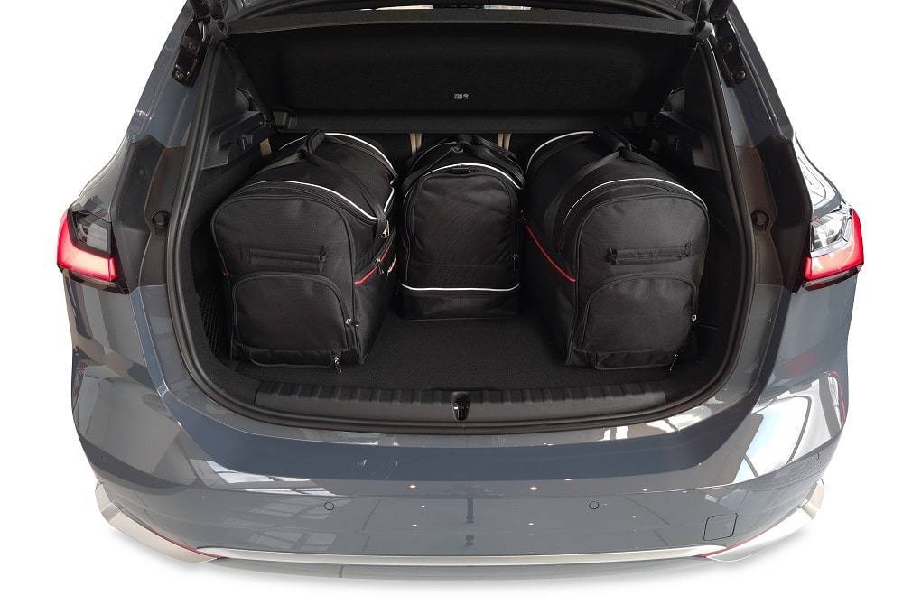 Torby KJUST SPORT do BMW 2 Active Tourer U06 — torby wyjmowane z bagażnika krok po kroku