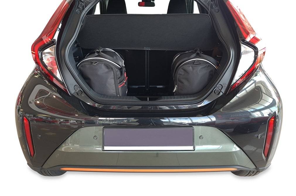 Torby KJUST SPORT do Toyota Aygo X AB70 — torby wyjmowane z bagażnika krok po kroku