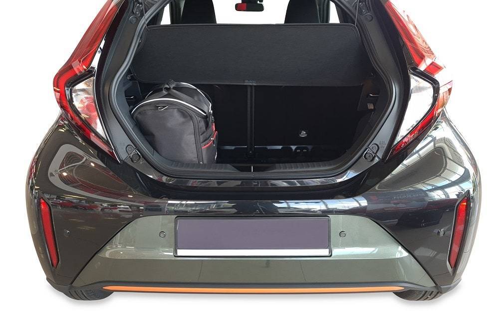 Torby KJUST SPORT do Toyota Aygo X AB70 — torby wyjmowane z bagażnika krok po kroku