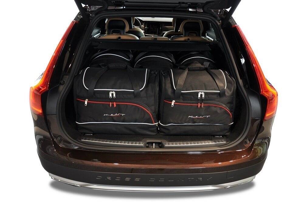 Torby KJUST SPORT do Volvo V90 Cross Country Plug-In Hybrid II (235) — zestaw ułożony w bagażniku