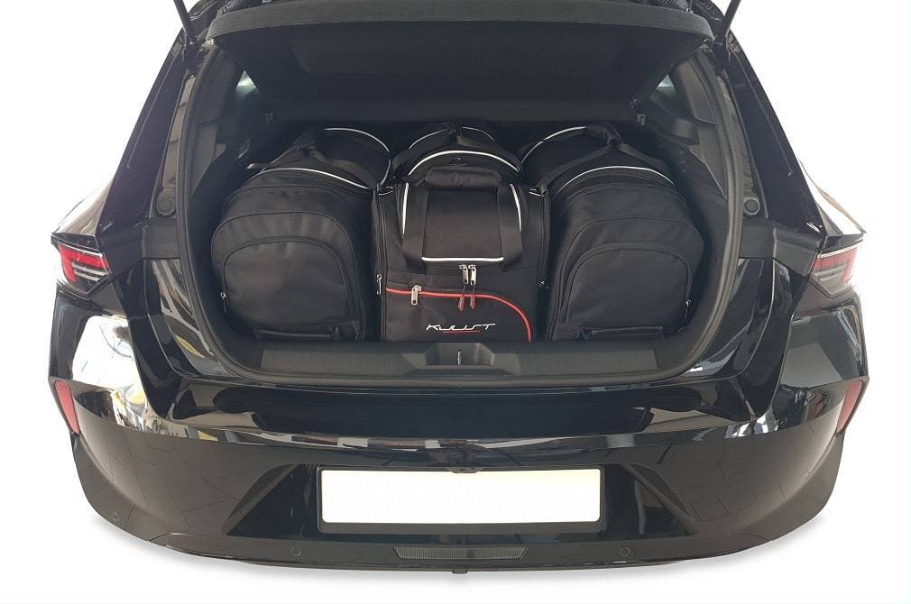 Torby KJUST AERO do Opel Astra Hatchback L (O5) — zestaw ułożony w bagażniku