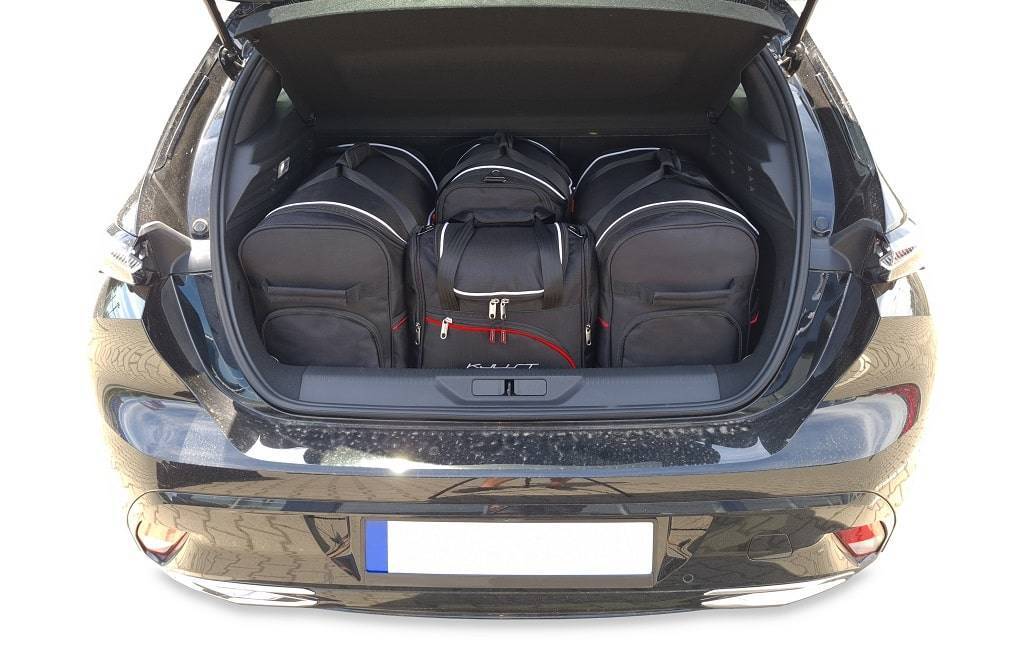 Torby KJUST AERO do Peugeot 308 Hatchback Plug-In Hybrid III (P5) — zestaw ułożony w bagażniku