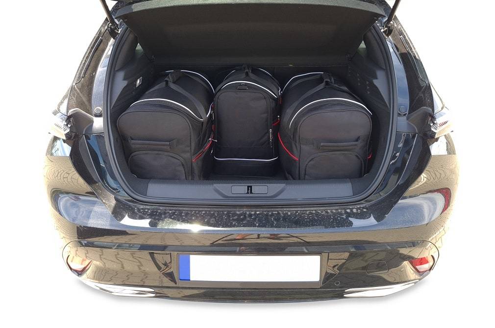 Torby KJUST AERO do Peugeot 308 Hatchback Plug-In Hybrid III (P5) — torby wyjmowane z bagażnika krok po kroku