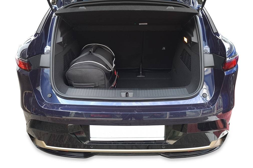 Torby KJUST SPORT do Renault Megane E-Tech I — torby wyjmowane z bagażnika krok po kroku