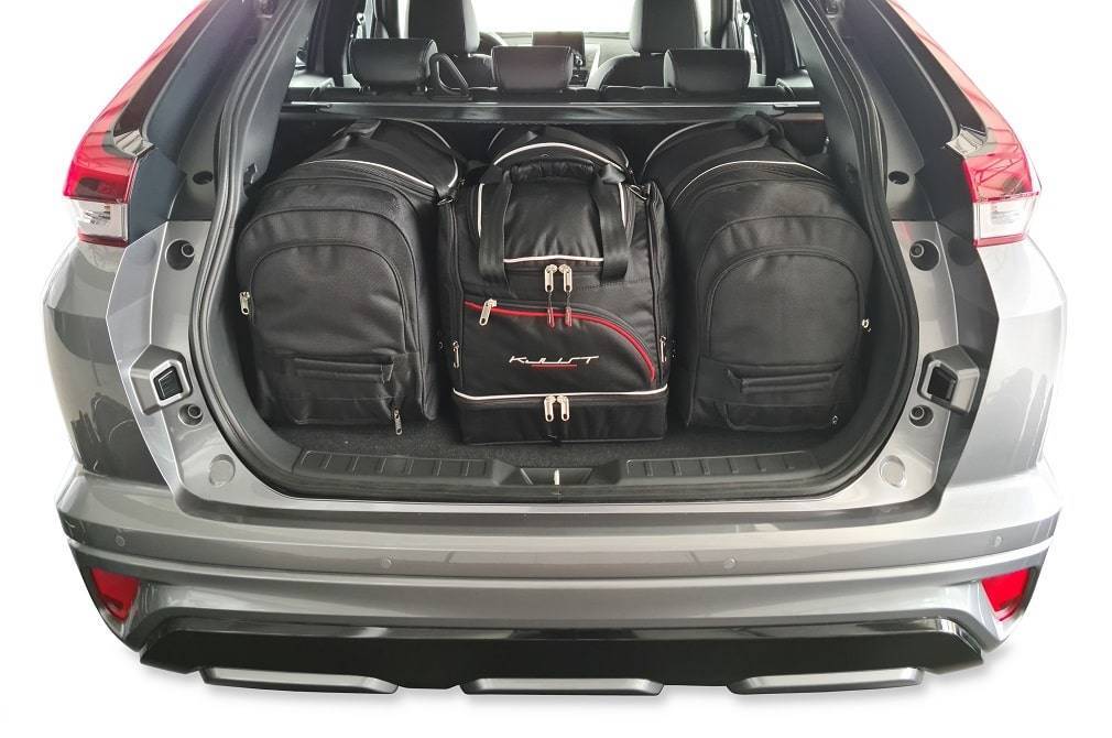 Torby KJUST SPORT do Mitsubishi Eclipse Cross Plug-In Hybrid I — zestaw ułożony w bagażniku