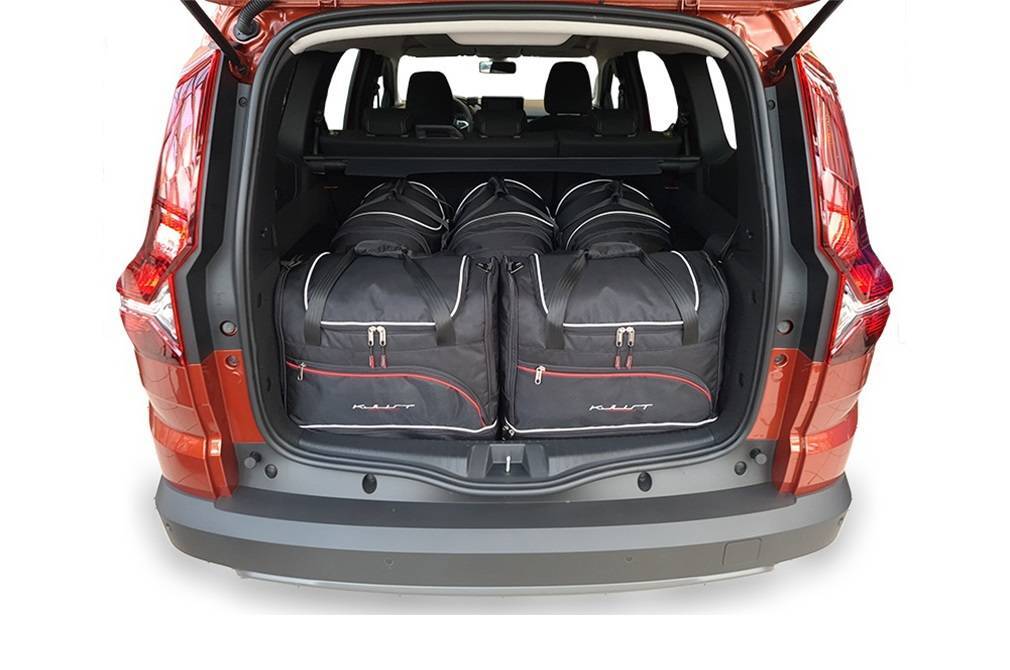 Torby KJUST SPORT do Dacia Jogger III — zestaw ułożony w bagażniku
