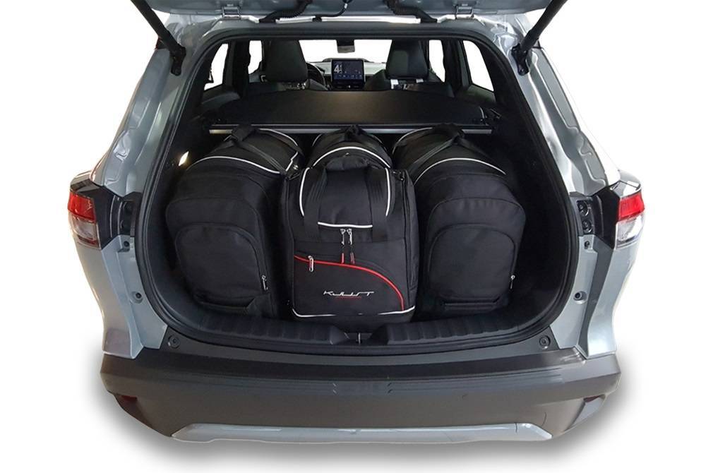 Torby KJUST SPORT do Toyota Corolla Cross Hybrid XG10 — zestaw ułożony w bagażniku