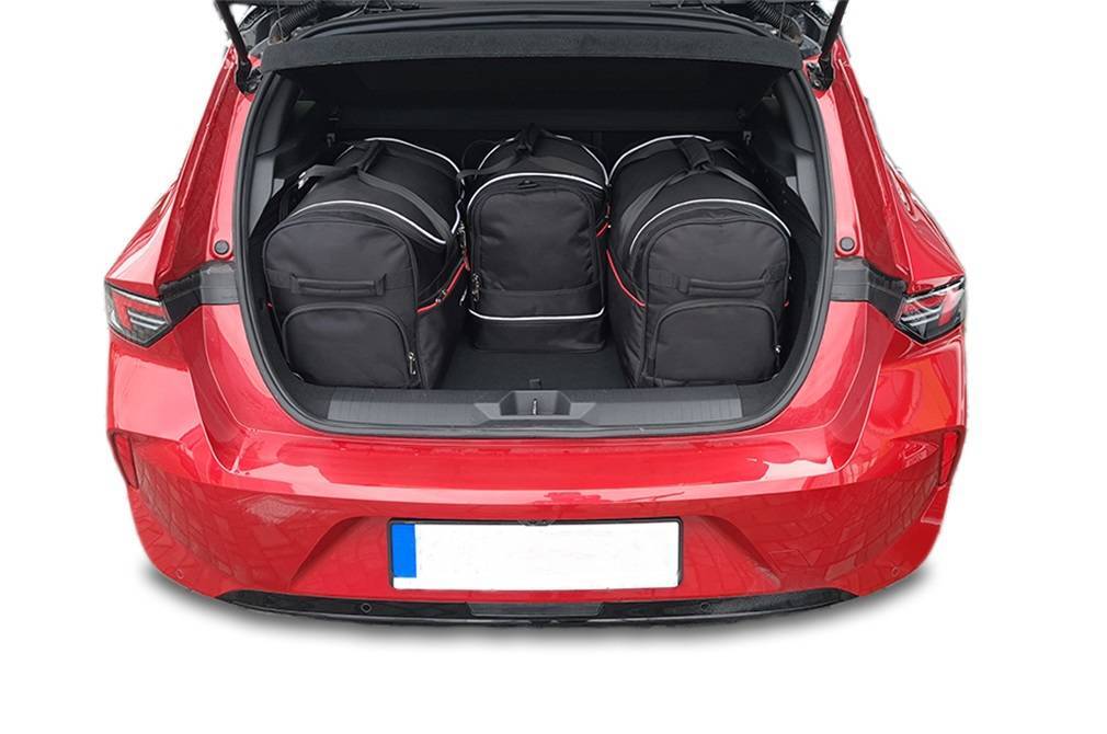 Torby KJUST AERO do Opel Astra Hatchback Plug-In Hybrid L (O5) — torby wyjmowane z bagażnika krok po kroku