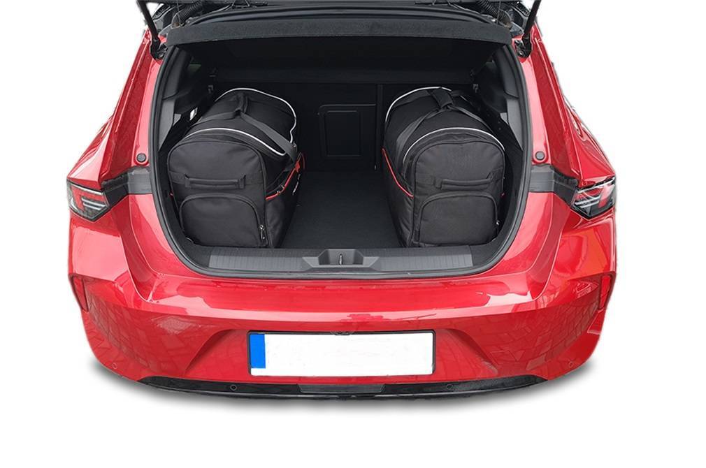 Torby KJUST TROLLEY do Opel Astra Hatchback Plug-In Hybrid L (O5) — torby wyjmowane z bagażnika krok po kroku